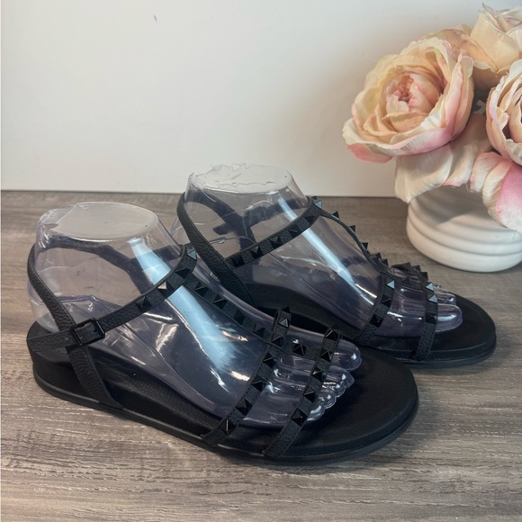 Vaneli Nelina Black Studded Sandals size 8.5 $100 EUC - Picture 5 of 11